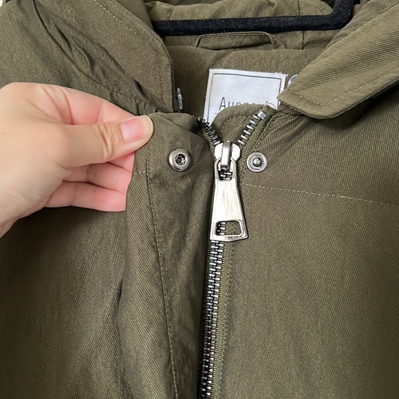 Very durable down jacket - Picture 4 of 6